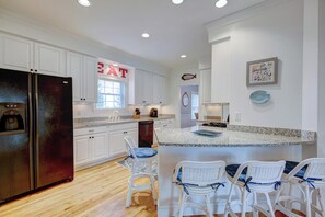 House, Multiple Beds, Kitchen, Garden View | Private kitchen | Coffee/tea maker - Robinsons Drive 38223 (Rehoboth Beach)