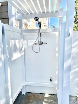 House, Multiple Beds, Pool Access, Ocean View | Hand-held showerhead - Collins Avenue 26 (Dewey Beach)