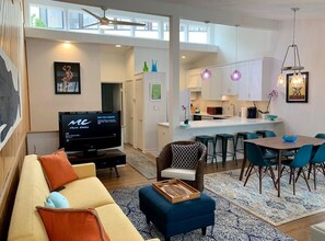 House, Multiple Beds, Patio, Garden View (DELAWARE AVENUE 1ST) | Living area