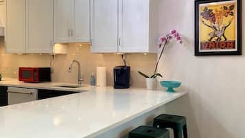 House, Multiple Beds, Patio, Garden View (DELAWARE AVENUE 1ST) | Private kitchen | Coffee/tea maker