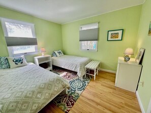 Casa, várias camas, cozinha, vista para o jardim | 3 quartos, individualmente decorados, individualmente mobiliados