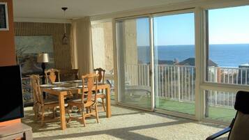 Condo, Multiple Beds, Pool Access, Garden View | Living area