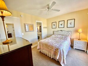 4 bedrooms, individually decorated, individually furnished - SEA Winds 1 (Dewey Beach)