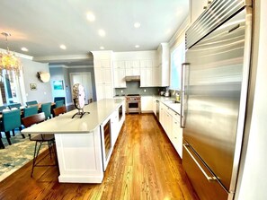 ハウス ベッド (複数台) プールアクセス プールビュー | 専用キッチン | コーヒー / ティーメーカー