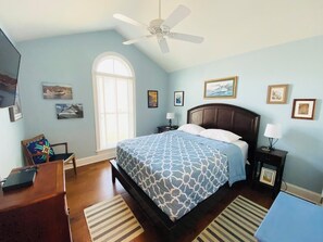 Leilighet, flere senger, terrasse, hageutsikt | 4 soverom, individuelt dekorert og individuelt innredet