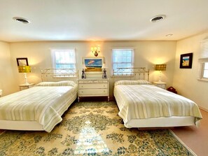 5 chambres, décoration personnalisée, ameublement personnalisé