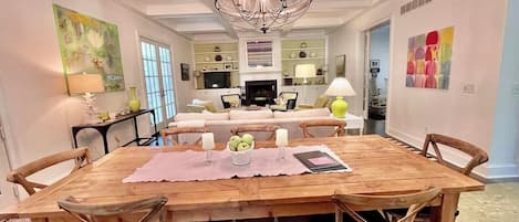 Casa, varias camas, patio, vistas al jardín | Cocina privada | Cafetera o tetera