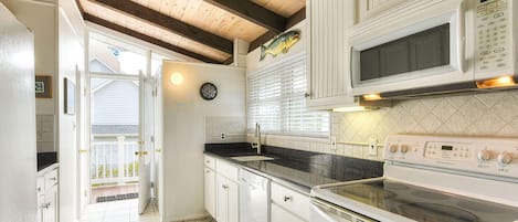 Rumah, Beberapa Tempat Tidur, patio, pemandangan kebun | Dapur pribadi | Mesin pembuat kopi/teh
