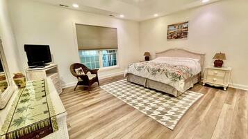 House, Multiple Beds, Kitchen, Garden View