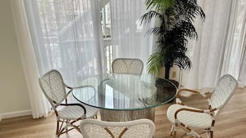 Kondominium, Beberapa Tempat Tidur, dapur, pemandangan kebun (OLIVE AVENUE 1B) | 2 kamar tidur dan didekorasi berbeda-beda