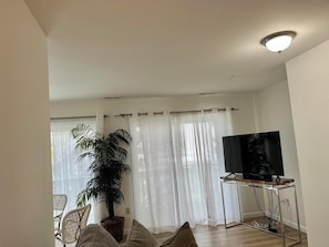 Living area - Olive Avenue 1B (Rehoboth Beach)