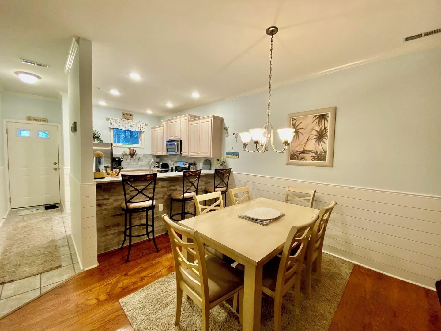 Condo, Multiple Beds, Kitchen, Pool View | 2 bedrooms, individually decorated, individually furnished