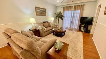 Kondominium, Beberapa Tempat Tidur, dapur, pemandangan kolam renang | Area keluarga