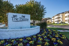 Property grounds - Palm Drive 36501 #1201 (Rehoboth Beach)