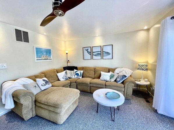 House, Multiple Beds, Kitchen, Garden View | Living area - Brooklyn Avenue 31 #4 (Rehoboth Beach)