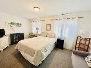 House, Multiple Beds, Kitchen, Garden View | 4 bedrooms, individually decorated, individually furnished