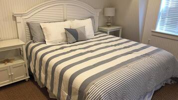 House, Multiple Beds, Fireplace, Garden View