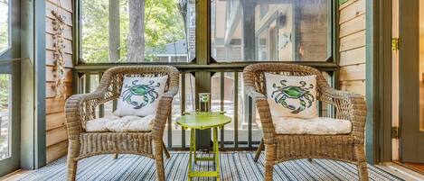 Casa, varias camas, balcón, vistas al jardín | Interior