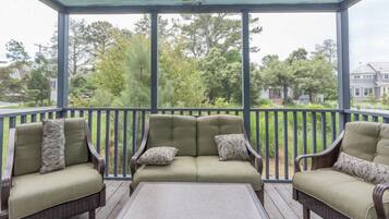 House, Berbilang Katil, Balcony, Garden View | Pemandangan dari bilik