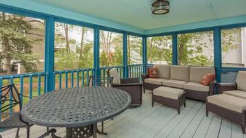 House, Multiple Beds, Balcony, Garden View | Outdoor dining