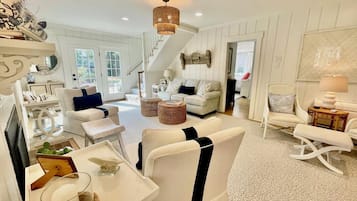 Cottage, nhiều giường, có thể sử dụng hồ bơi, quang cảnh hồ bơi | Khu phòng khách