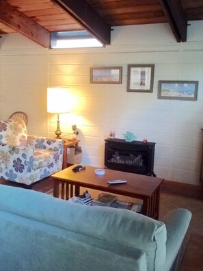 独立别墅, 多张床, 壁炉, 花园景观 | 起居区 | 壁炉