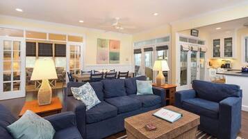 House, Multiple Beds, Kitchen, Garden View | Living area