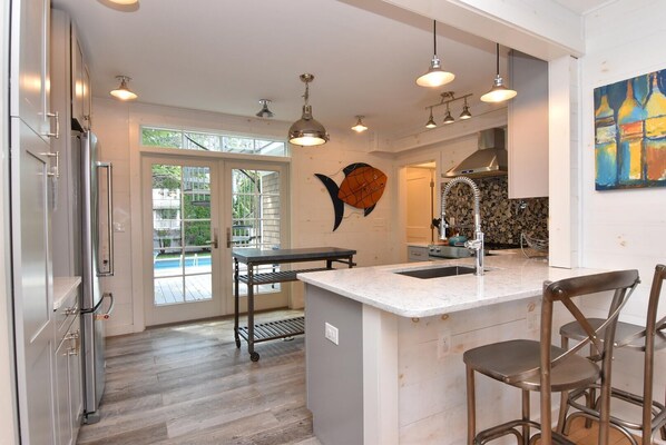 하우스, 침대(여러 개), 수영장 이용, 정원 전망 | 전용 주방 | 커피/티 메이커