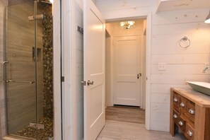 Bathroom - Philadelphia Street 224 (Rehoboth Beach)