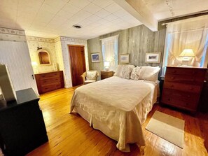 3 bedrooms, individually decorated, individually furnished - Read Avenue 114 (Dewey Beach)