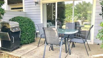 Townhome, Multiple Beds, Patio | Outdoor dining