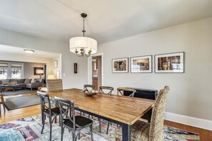 Cottage, Multiple Beds, Fireplace, Garden View | 5 bedrooms, individually decorated, individually furnished