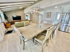 House, Multiple Beds, Kitchen, Garden View | 6 bedrooms, individually decorated, individually furnished