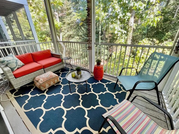 Ferienhaus, Mehrere Betten, Terrasse, Poolblick | Ausblick vom Zimmer