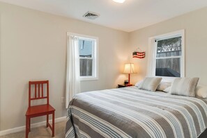 3 bedrooms, individually decorated, individually furnished - King Charles Avenue 1303 (Dewey Beach)