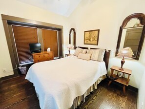 House, Multiple Beds, Balcony, Garden View - Daisey Road 20637 (Rehoboth Beach)