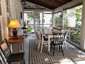 ハウス ベッド (複数台) キッチン ガーデンビュー | 屋外ダイニングエリア