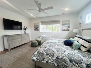 House, Multiple Beds, Pool Access, Pool View (MUNSON STREET 303) | 5 bedrooms, individually decorated, individually furnished
