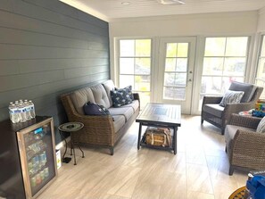 House, Multiple Beds, Patio, Garden View | Living area | Fireplace