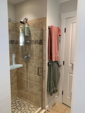 Cottage, Multiple Beds, Kitchen, Garden View | Bathroom
