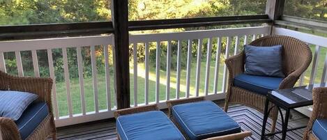 Huis, meerdere bedden, patio, uitzicht op zwembad | Kameruitzicht