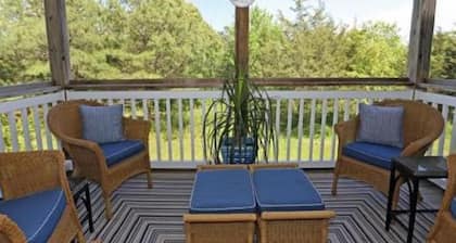 Canal Landing Court 42