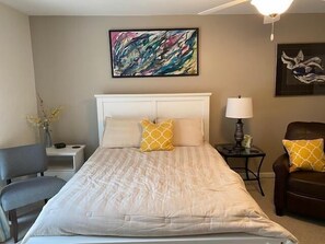 Byhus - flere senge - balkon - udsigt til have | 4 soveværelser, individuelt design, individuel indretning