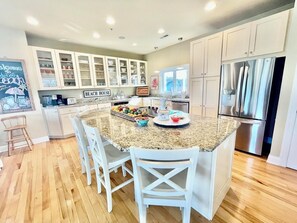 House, Multiple Beds, Patio, Garden View | Private kitchen | Coffee/tea maker - Blacstone Avenue 38285 (Rehoboth Beach)