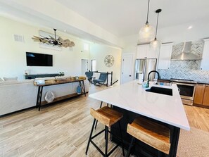 House, Multiple Beds, Kitchen, Garden View | Interior