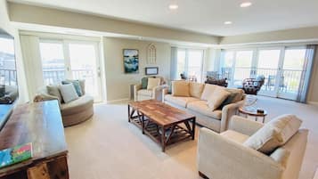 Kondominium, Beberapa Tempat Tidur, balkon, pemandangan samudra | Area keluarga