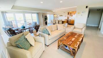 Kondominium, Beberapa Tempat Tidur, balkon, pemandangan samudra | Area keluarga