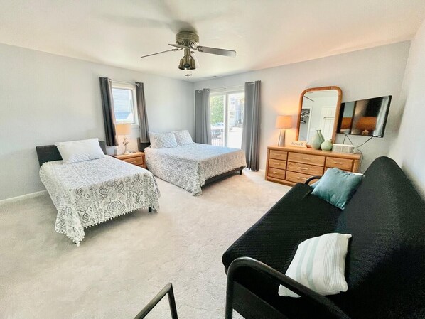 Maison mitoyenne, plusieurs lits, balcon