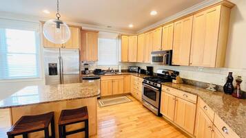 House, Multiple Beds, Balcony, Garden View | Private kitchen | Coffee/tea maker