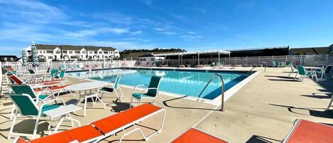 季節性室外泳池